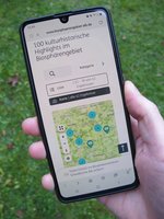 Die neue Online-Sammlung der 100 historisch-kultureller Highlights im Biosphärengebiet Schwäbische Alb ist auch für das Smartphone optimiert. Fotografie: Geschäftsstelle Biosphärengebiet Schwäbische Alb.